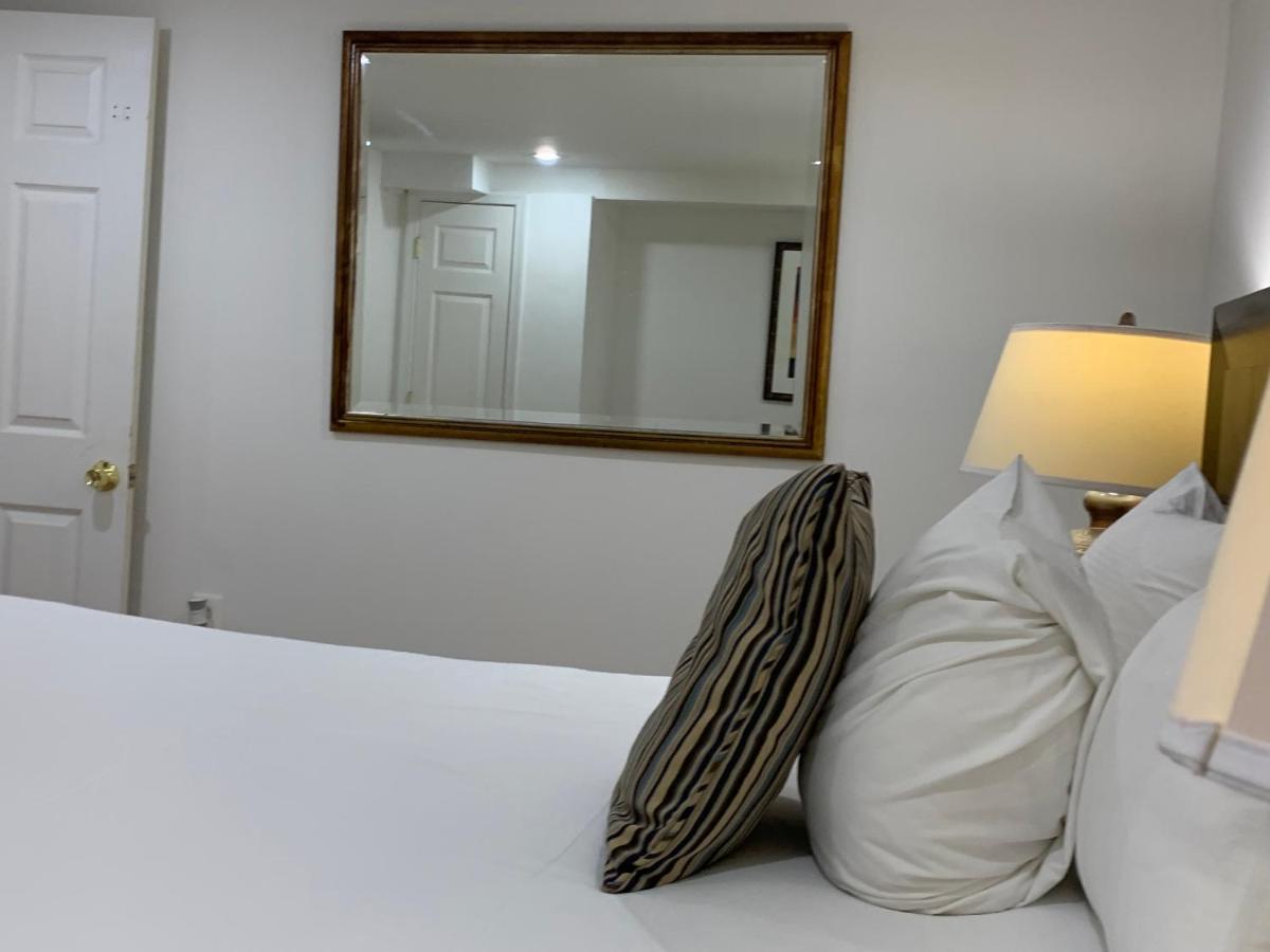 Renovated English Basement 2Bdrm Home Near Metro واشنطن المظهر الخارجي الصورة