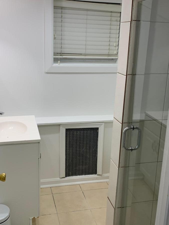 Renovated English Basement 2Bdrm Home Near Metro واشنطن المظهر الخارجي الصورة