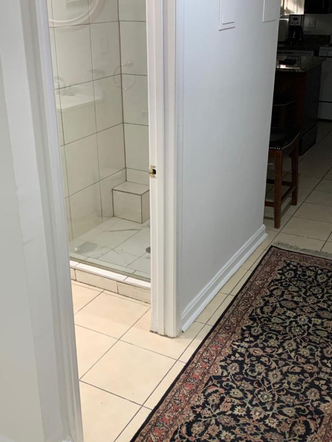 Renovated English Basement 2Bdrm Home Near Metro واشنطن المظهر الخارجي الصورة