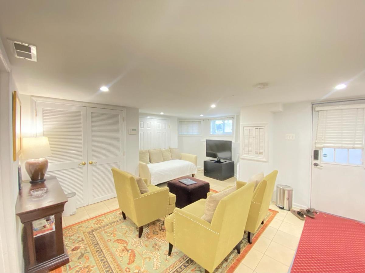 Renovated English Basement 2Bdrm Home Near Metro واشنطن المظهر الخارجي الصورة