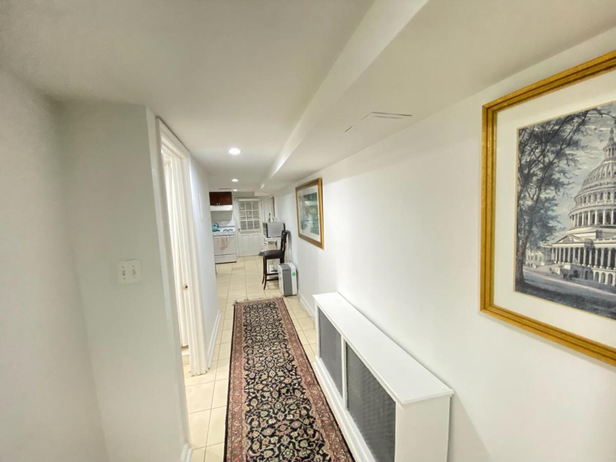 Renovated English Basement 2Bdrm Home Near Metro واشنطن المظهر الخارجي الصورة